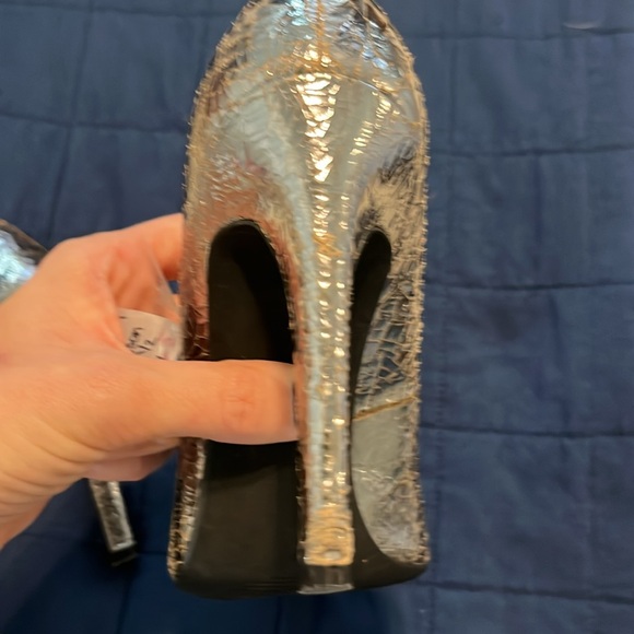 Silver Jessica Simpson heels - Picture 5 of 5
